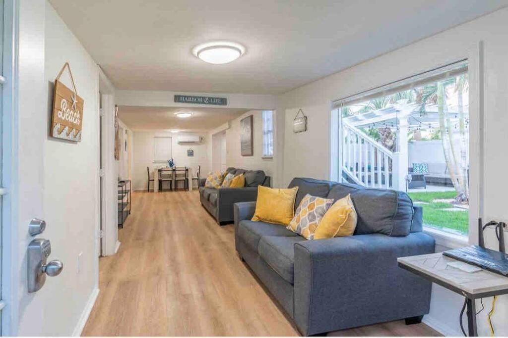 Lovely 2 Bedrooms, Steps Away From The Beach. Bradenton Beach Exteriör bild