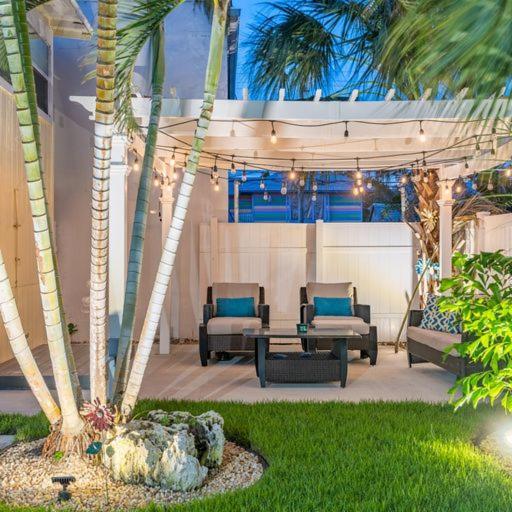 Lovely 2 Bedrooms, Steps Away From The Beach. Bradenton Beach Exteriör bild
