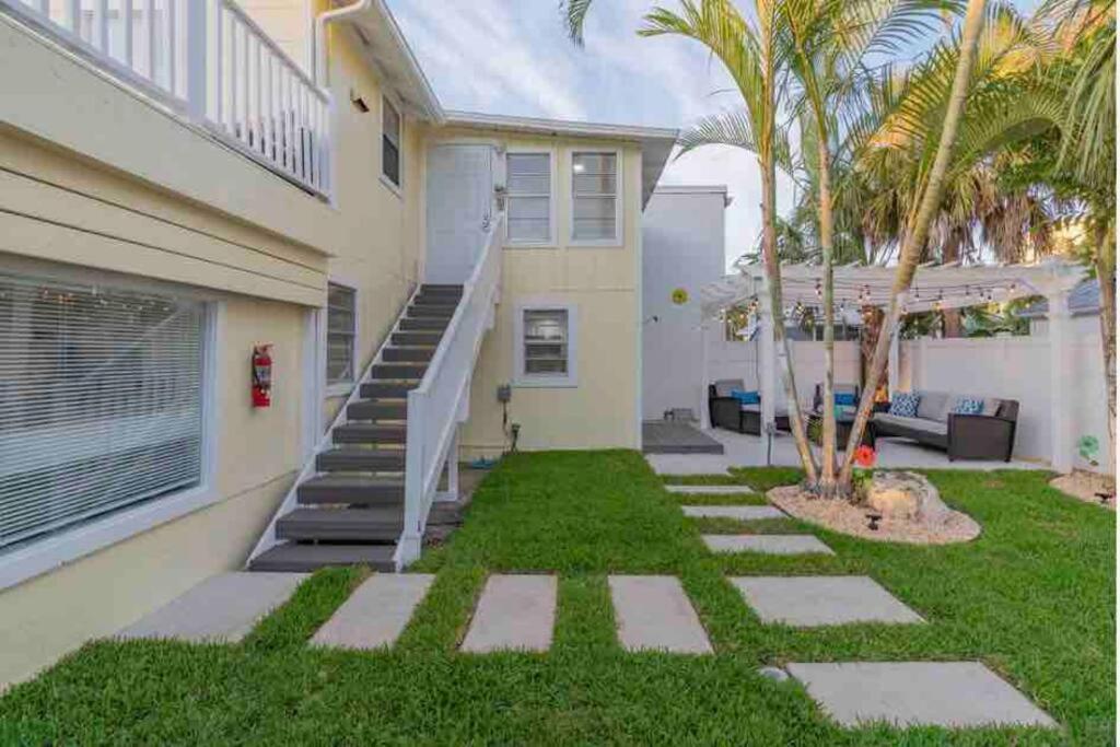 Lovely 2 Bedrooms, Steps Away From The Beach. Bradenton Beach Exteriör bild